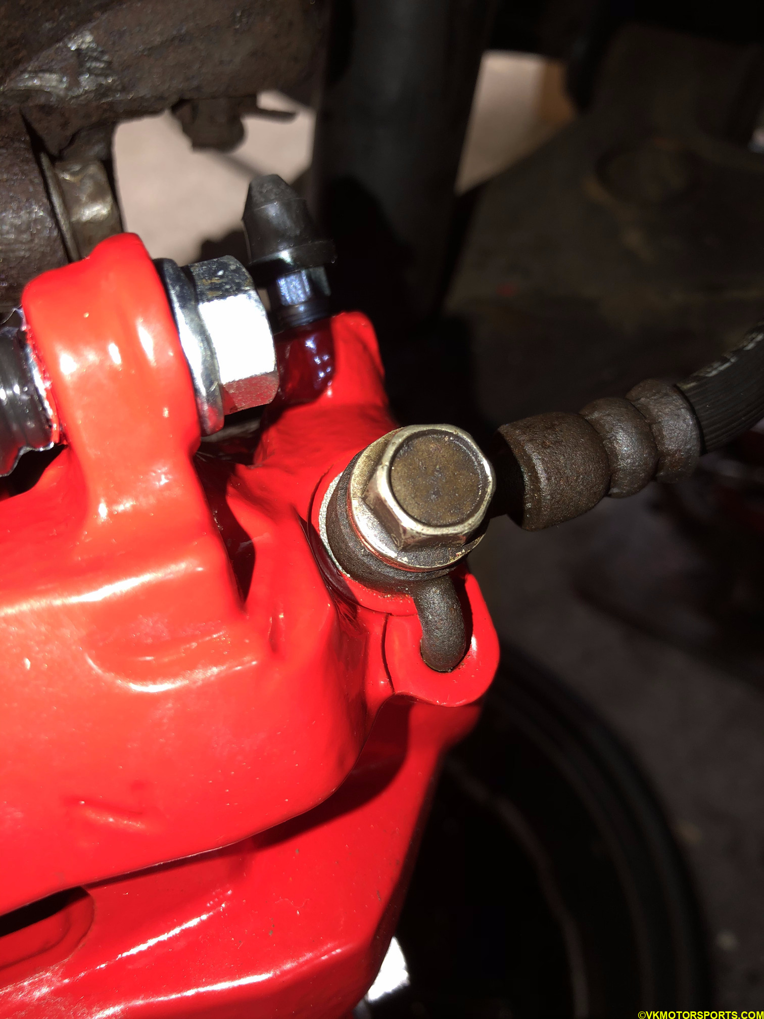 Tighten the brake line nut